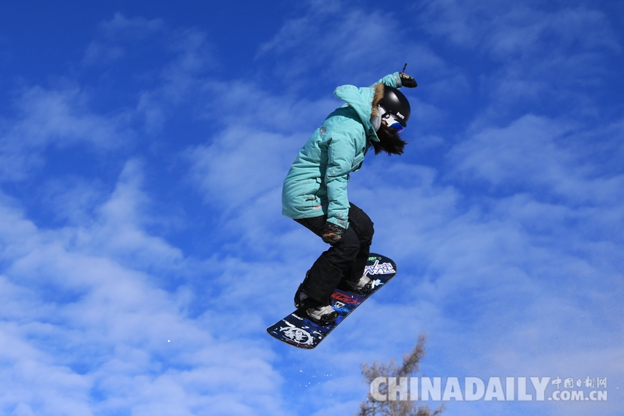 【改革開放40年】基層行：冬季來新疆滑雪！新疆可可托海實現工礦區到旅游區轉型