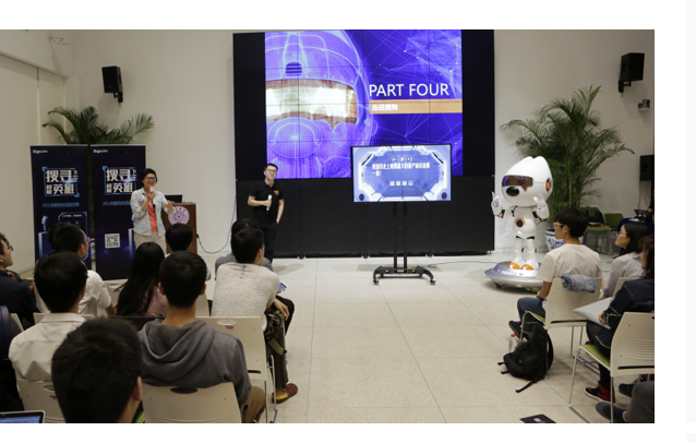 這家公司為了校招真是拼了:CEO現場freestyle滑板鞋,還請來機器