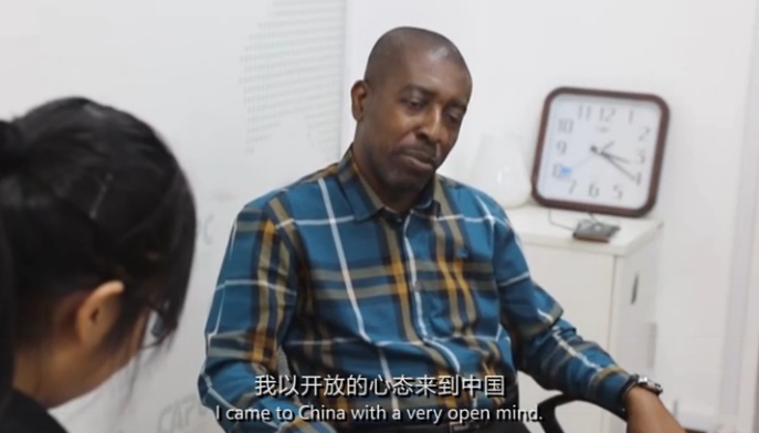 【“一帶一路”國家記者看中國】加納記者:中國幫我們國家修建鐵路