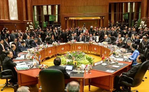 李克強歷次出席東亞峰會向世界傳遞出什么信號?