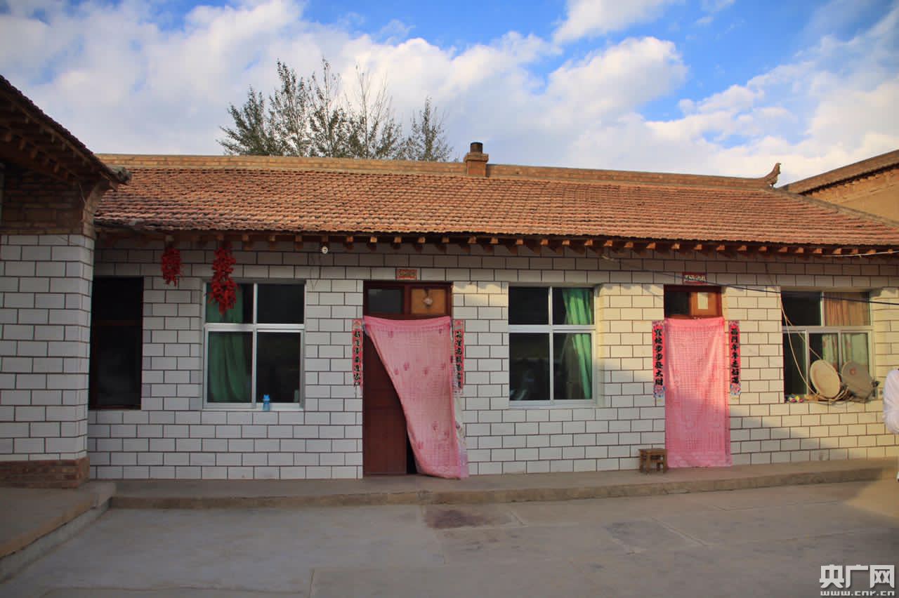 【網(wǎng)絡(luò)媒體“走轉(zhuǎn)改”】育產(chǎn)業(yè)、促脫貧:周灣村的精準(zhǔn)扶貧