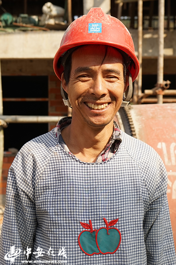 笑一笑 拍個照 俺們不再是貧困戶！——金寨縣迎河村的22張燦爛笑臉