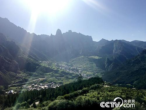 【學習十九大 奮進新時代】甘南迭部：“旅游中轉站”奏起生態保護奔小康協奏曲