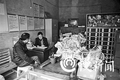 重慶“10塊錢醫(yī)生”:鄉(xiāng)親需要我 就堅持下去