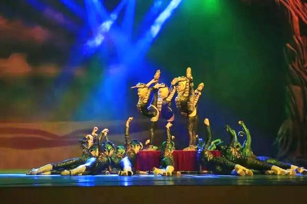 聚焦｜大漠變綠洲，庫布其走出一條綠色的旅游產(chǎn)業(yè)鏈